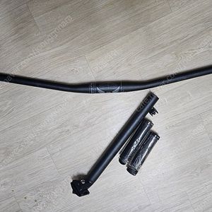 완차 분리 MTB 핸들바, 싯포스트, 그립
