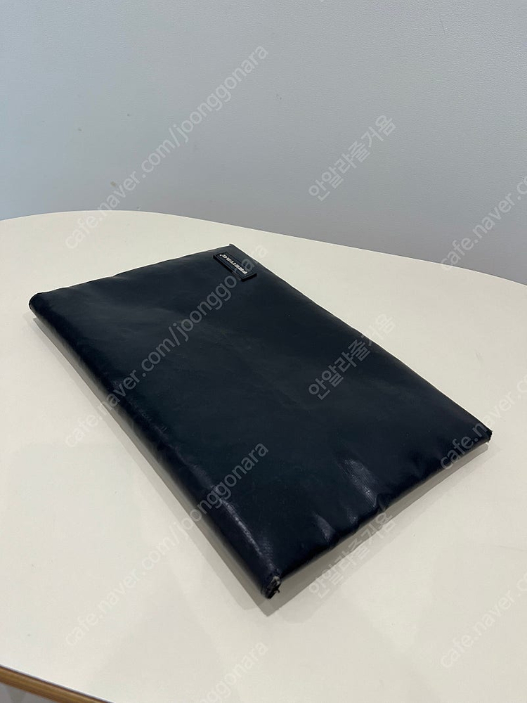 프라이탁 슬리브 올블랙 이미지