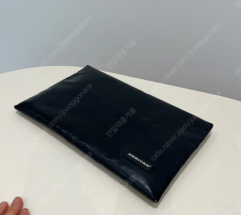 프라이탁 슬리브 올블랙 이미지