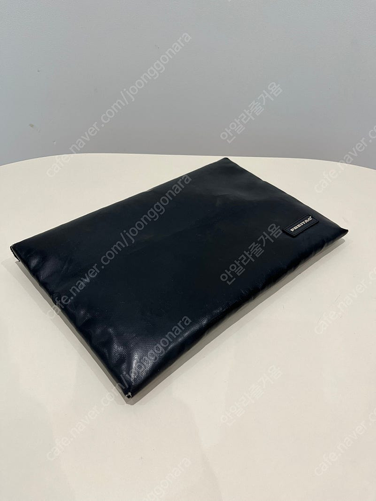 프라이탁 슬리브 올블랙 이미지