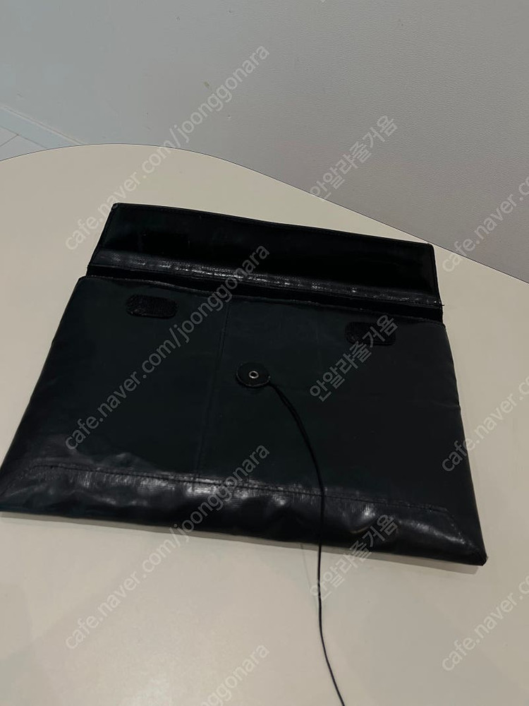 프라이탁 슬리브 올블랙 이미지