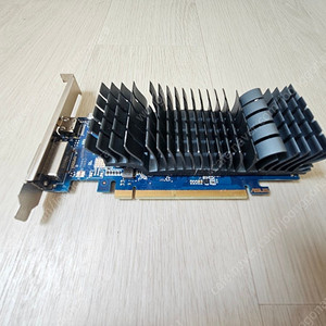 (택포38000원) 지포스 GT 1030 2gb 그래픽카드 팝니다.
