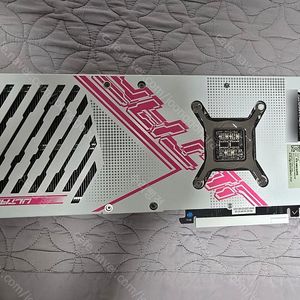 Colorful iGame 지포스 RTX 4080 SUPER ULTRA OC D6X 16GB white