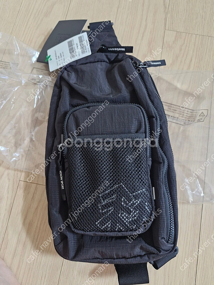 코오롱스포츠슬링백--0