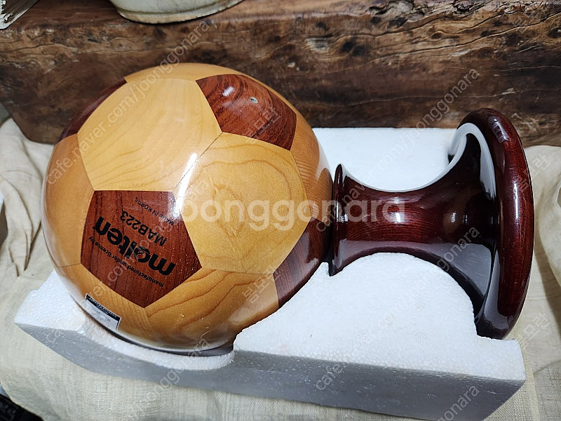 2002한일월드컵 20주년기념 소장품 나무공 한정판--2