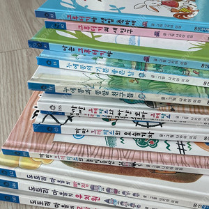 나카야 미와(도토리마을. 까만크레파스 외)