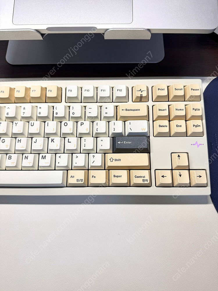 크러쉬.80. 웜화이트. 상옵. + 크러쉬. 옐로우. 키캡 + hmx치즈축 (리부트 X) 이미지