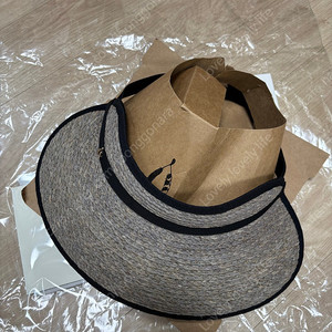 신저 카멜리아 선바이저 그레이(택달린 새상품)