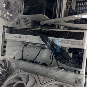 긱바 RTX5080 에어로 팝니다.