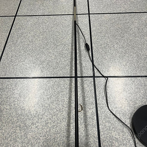 코멧 플로어 장스탠드 블랙 2개 판매합니다!!