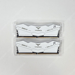 TeamGroup T-Force DDR5-6000 CL30 Delta RGB 화이트 패키지 2x16GB 판매합니다.