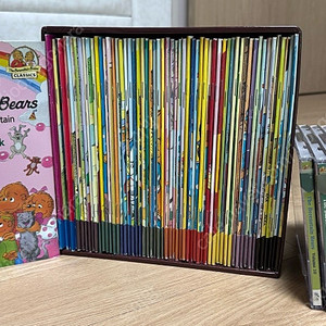 베렌스타인 베어스 60권 세트 팝니다 The Berenstain Bears 60권 + WORD Book + CD10장