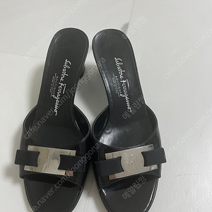 페라가모 뮬 샌들