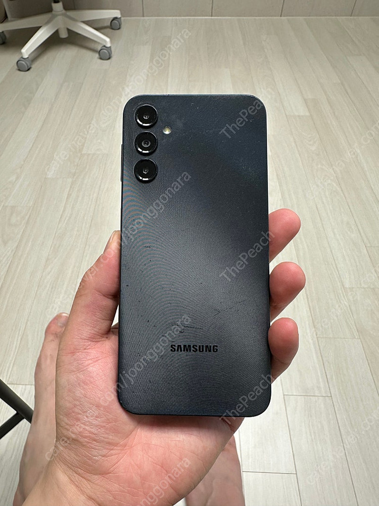 갤럭시 점프3 블랙 128G 개인 사용 중고폰 팝니다.--1