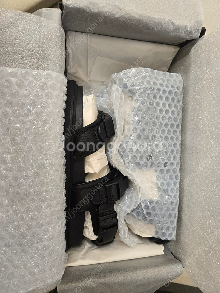 (새상품)보테가베네타 남성샌들 블랙 260--5