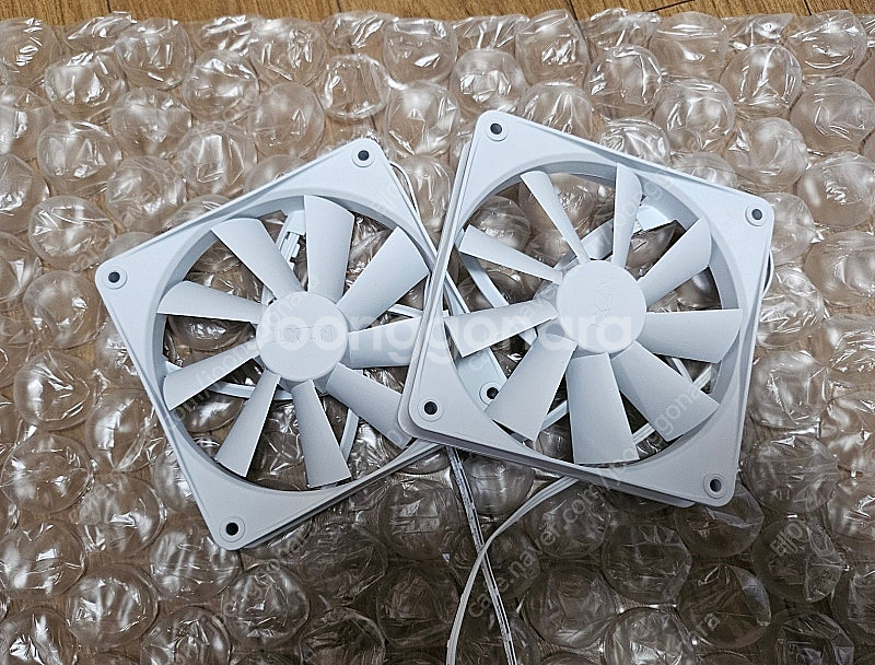 nzxt f120q 팬 화이트 2개 판매합니다--0