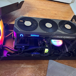 조텍 rtx 5070 솔리드 oc 팝니다.