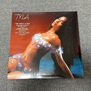 Tyla (타일라) - 1집 Tyla LP [투명 오렌지 & 레드 컬러]