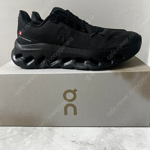 온러닝 클라우드틸트 235 ,240 블랙 새상품