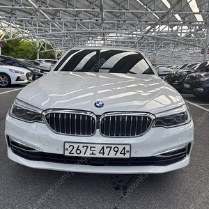 BMW G30 20년식 530E 보증연장 차량 팝니다(무늬리스)