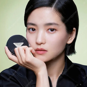 프라다 리빌 메쉬 쿠션 LN10