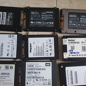 SSD 외산 저장장치 WD sandisk 클레브 크루시얼 삼성 512기가 250기가 240기가 128기가 128GB 저렴히 팝니다