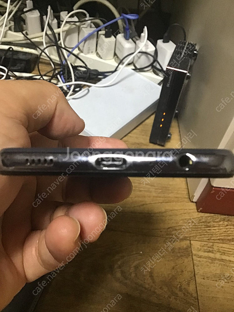 LG 유플러스 갤럭시 A32 블랙 단품 팝니다.--5