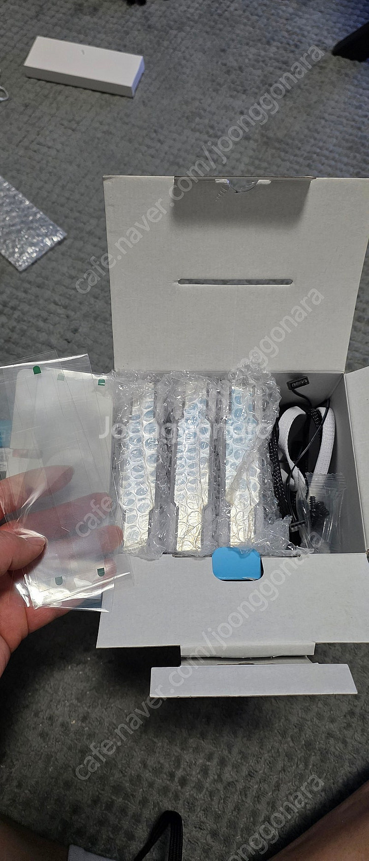 유니팬 tl120 lcd 3팩 정방향 팝니다--1