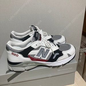 뉴발란스 920 UK 화이트 265 사이즈. 990 991 992 993 M920UKF