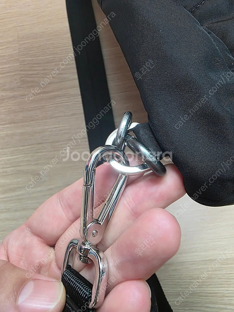 프라다 리나일론 벨트백--2