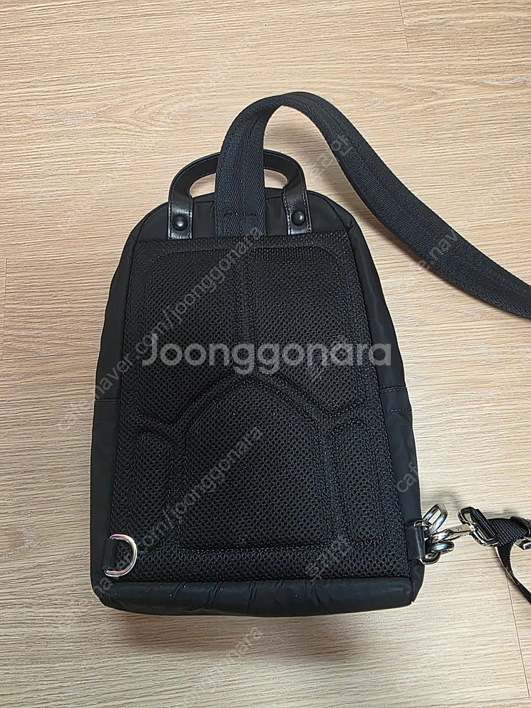 프라다 리나일론 벨트백--4