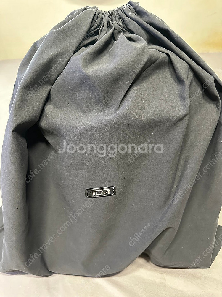투미 알파 브리프 가죽 백팩팝니다--5