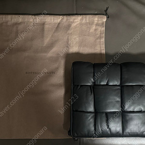 보테가 베네타 클러치 (새상품) (60만)