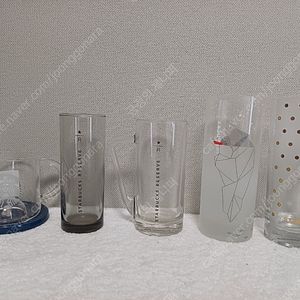 스타벅스 여름별 핸들 글라스 앤 소서 스타벅스 북극 아이스 글라스 스타벅스 크리스마스 골드닷 글라스