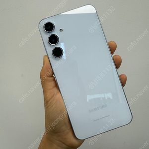 A556 갤럭시 퀀텀5 128기가 화이트 A급 29만 판매합니다.