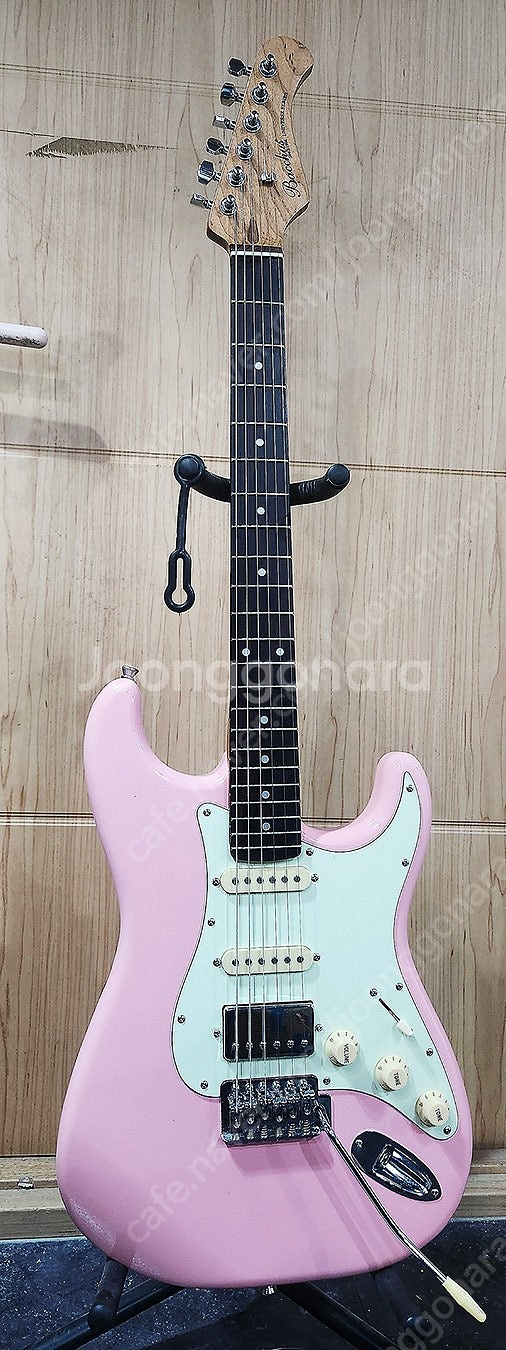 수집품 정리 바커스 BST-2 RSM 일렉기타 던집니다...--0