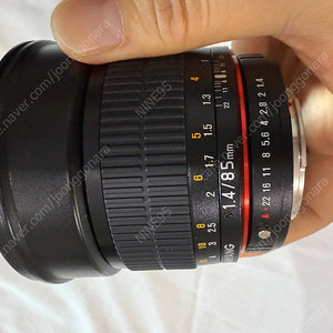 삼양 85mm F1.4 펜탁스 마운트 수동 렌즈 판매합니다.