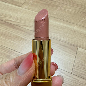 샤넬 루쥬 알뤼르42, 나스오르가즘, 메포볼케이노, 나스싱가포르, 루나솔캣츠아이, 맥샌딩러브, 에스티로더크리스탈베이비, 투에이엔핑크페탈