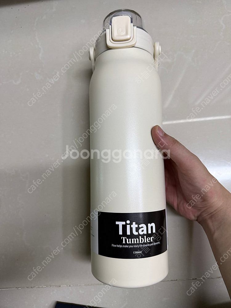 타이탄 텀블러 1.7L 대용량 텀블러 새상품 택포--1