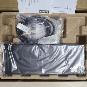 [Lenovo] ThinkPad Thunderbolt 4 WorkStation Dock 300W 풀박스 (40B00300EU)