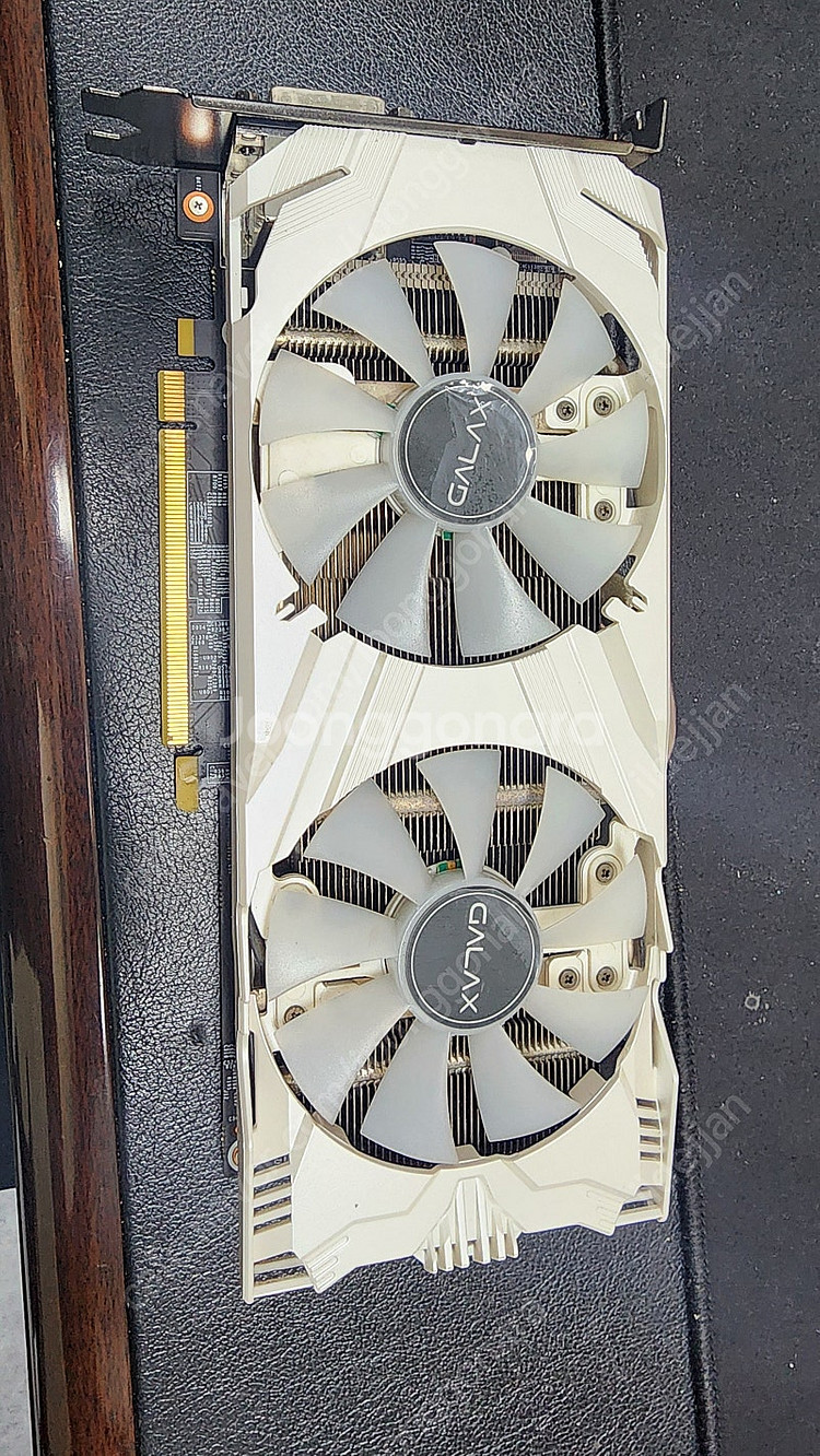 상태좋음 GTX 1060 6GB 갤럭시 개간지 그래픽카...--1