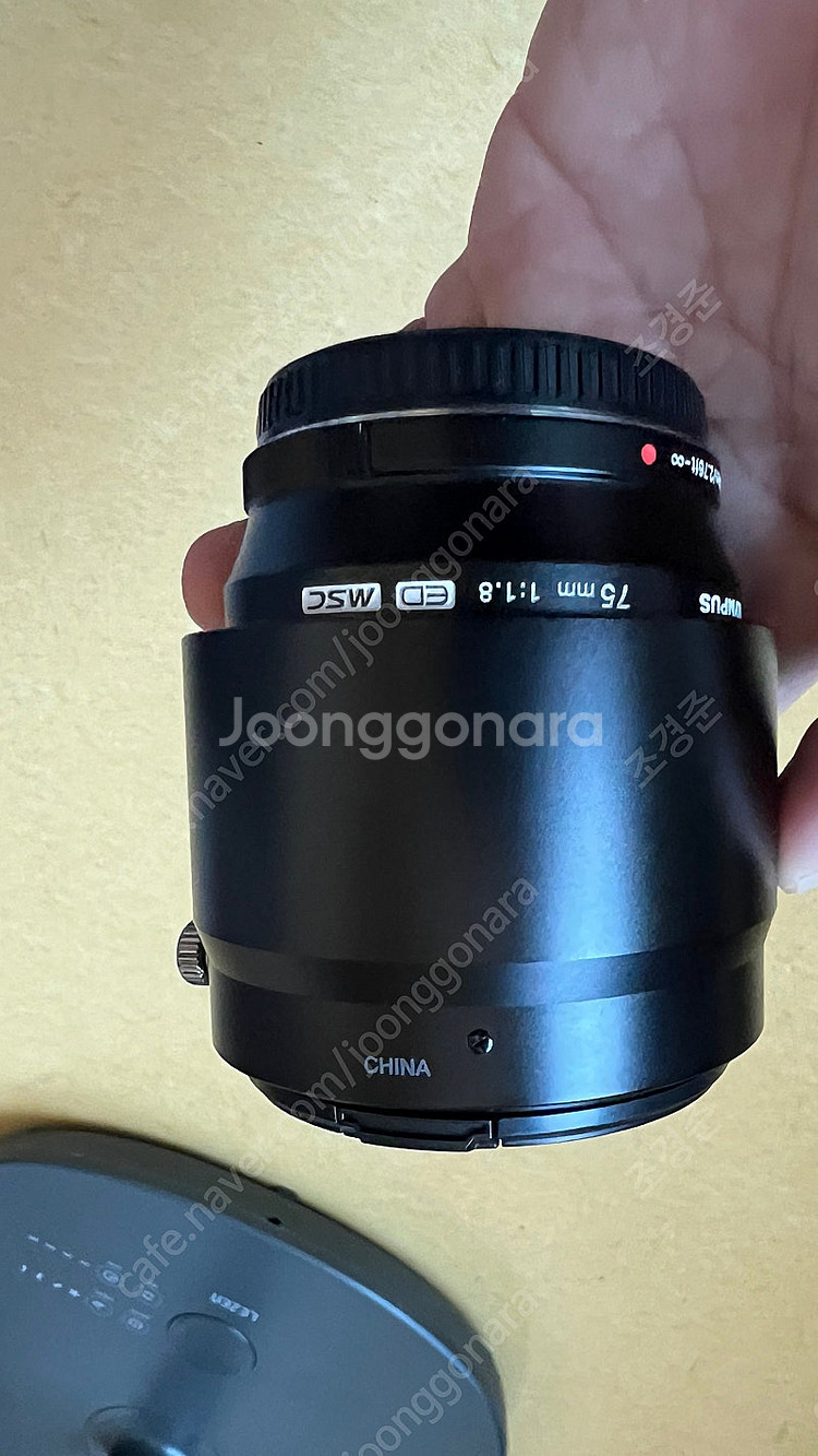 올림푸스 마포용 75mm f1.8 단렌즈 팝니다 (택포...--3