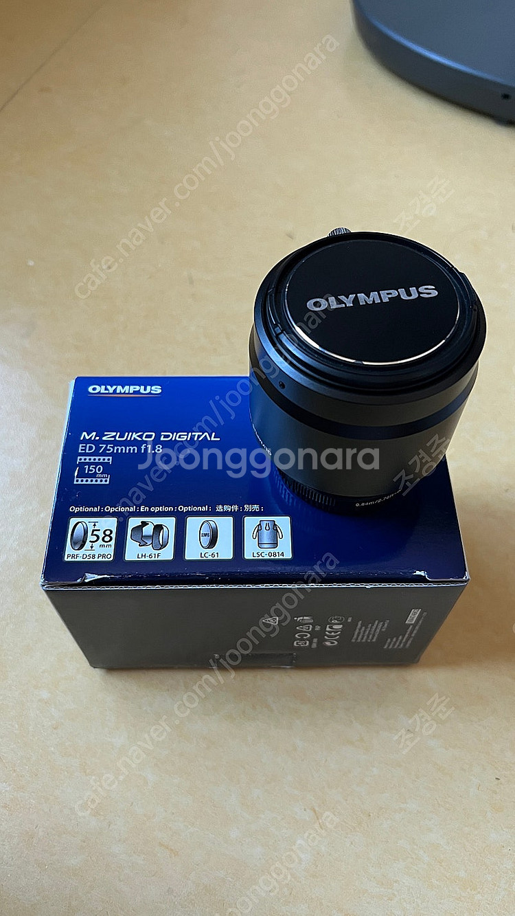 올림푸스 마포용 75mm f1.8 단렌즈 팝니다 (택포...--0