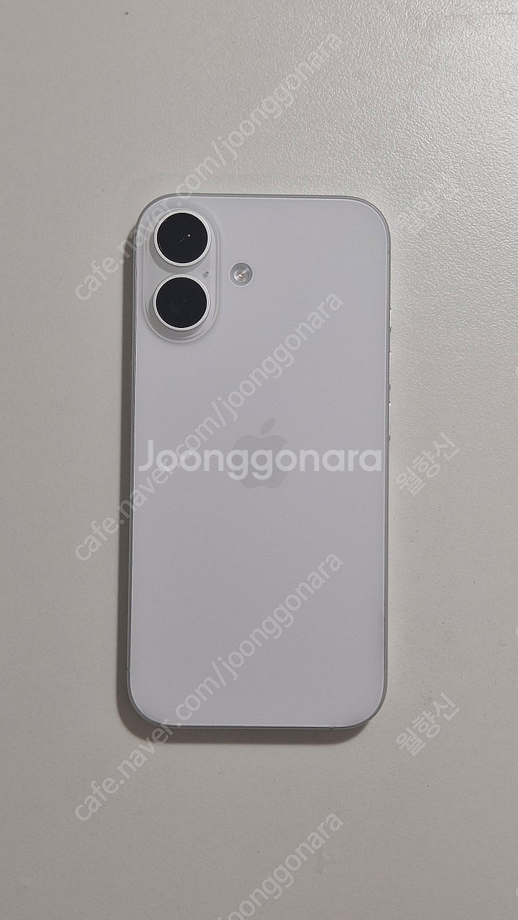 아이폰16 화이트 128gb A급 박풀 판매합니다.--2