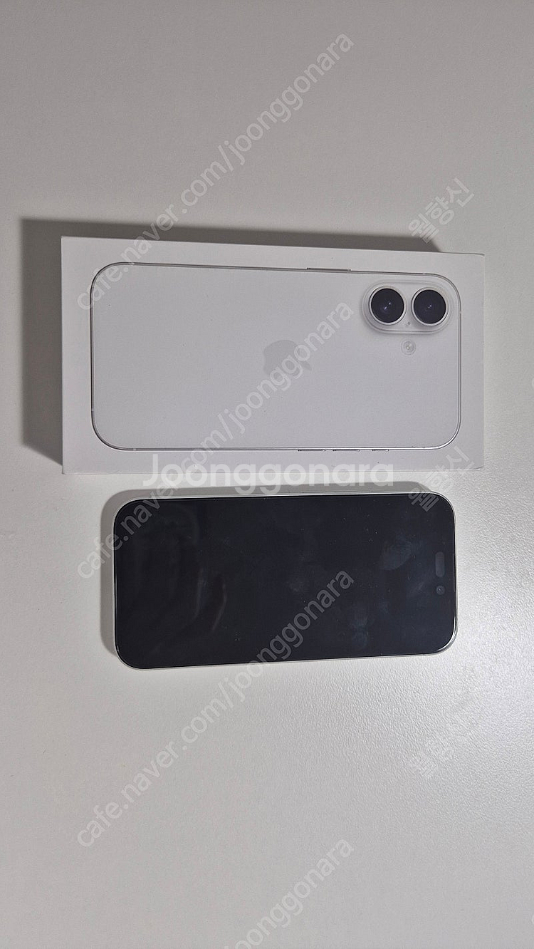 아이폰16 화이트 128gb A급 박풀 판매합니다.--4