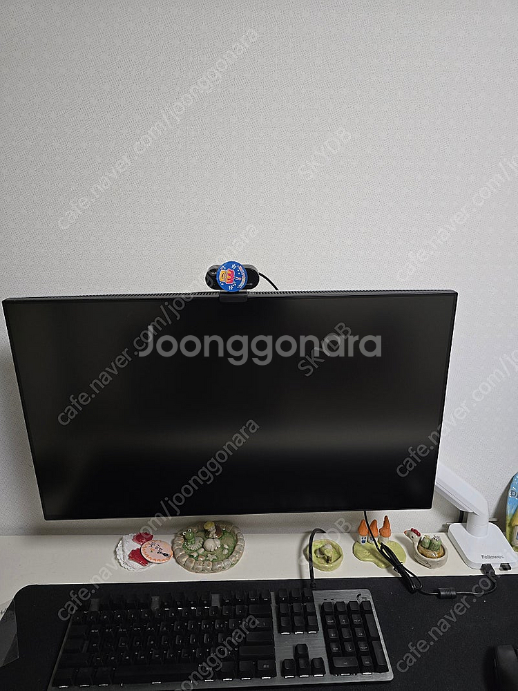 에일리언웨어 27인치 고성능모니터 aw2721d--1