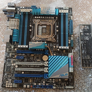 아수스 ASUS P9X79 Deluxe 보드