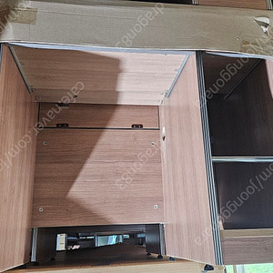 새상품 원목 컴퓨터용 책상 판매합니다.