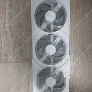 갤럭시 GALAX 5070ti oc white 16gb