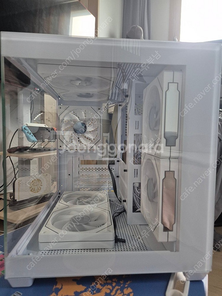 Pc 케이스 dcm30 + 팬 7개 팝니다.--0